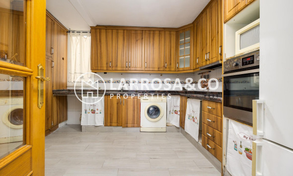 Resale - Apartment - Torrevieja - Centro