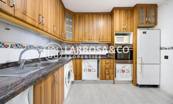 Resale - Apartment - Torrevieja - Centro