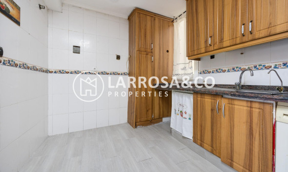Resale - Apartment - Torrevieja - Centro