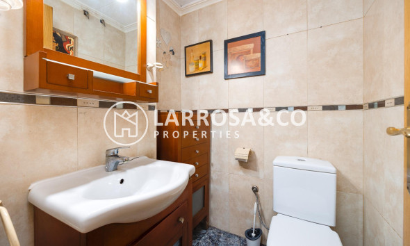 Resale - Apartment - Torrevieja - Centro