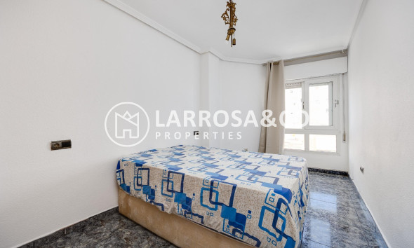 Resale - Apartment - Torrevieja - Centro