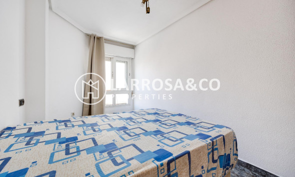 Resale - Apartment - Torrevieja - Centro