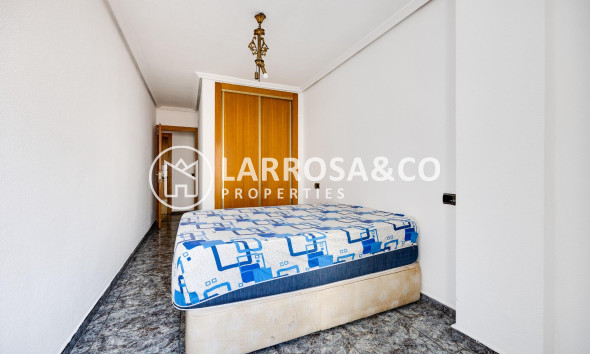 Resale - Apartment - Torrevieja - Centro