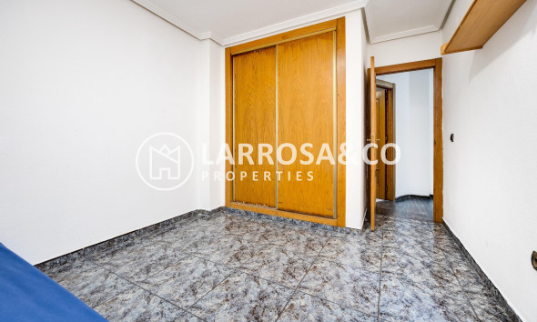 Resale - Apartment - Torrevieja - Centro