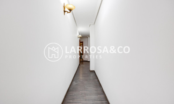 Resale - Apartment - Torrevieja - Centro