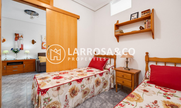 Resale - Apartment - Torrevieja - Playa del cura