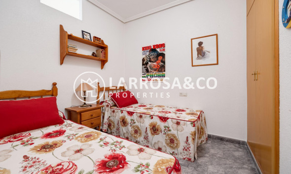 Resale - Apartment - Torrevieja - Playa del cura