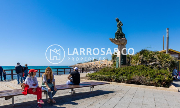 Resale - Apartment - Torrevieja - Playa del cura