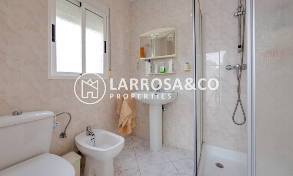 Resale - Semi-detached house - Pilar de la Horadada - Pinar de Campoverde