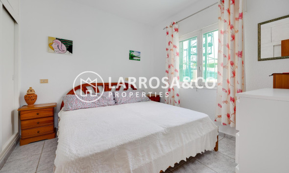 Resale - Semi-detached house - Pilar de la Horadada - Pinar de Campoverde
