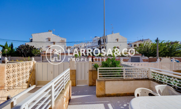 Resale - Ground floor apartment - Torrevieja - Los Locos Beach