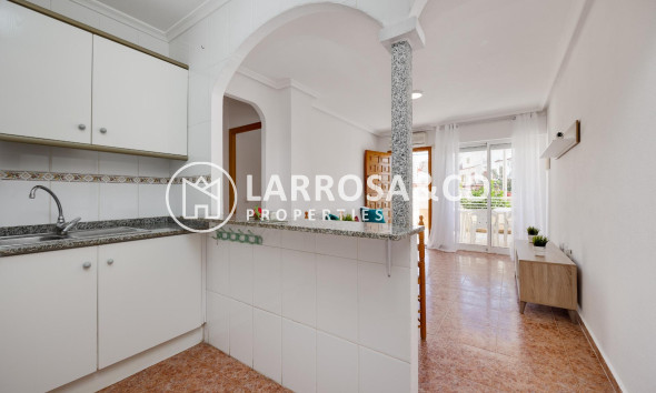 Resale - Ground floor apartment - Torrevieja - Los Locos Beach