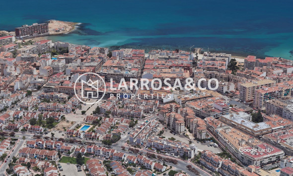 Resale - Ground floor apartment - Torrevieja - Los Locos Beach