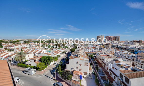 Resale - Ground floor apartment - Torrevieja - Los Locos Beach