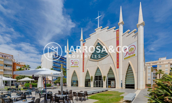 Resale - Ground floor apartment - Torrevieja - Los Locos Beach