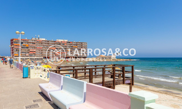 Resale - Ground floor apartment - Torrevieja - Los Locos Beach