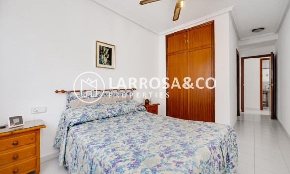 Вторичный рынок - Квартира - Торревьеха - Las Piscinas Naturales