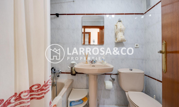 Вторичный рынок - Квартира - Торревьеха - Las Piscinas Naturales