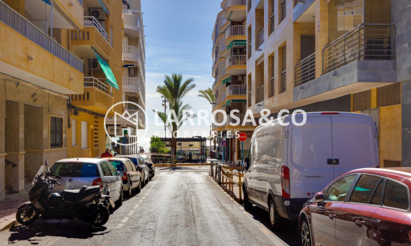 Вторичный рынок - Квартира - Торревьеха - Las Piscinas Naturales