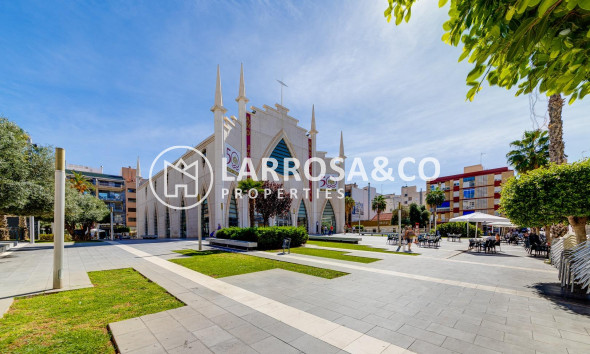 Вторичный рынок - Квартира - Торревьеха - Las Piscinas Naturales