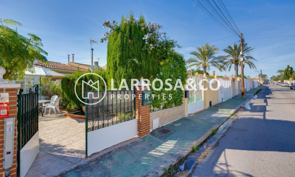 A Vendre - Villa - Torrevieja - Calas blanca