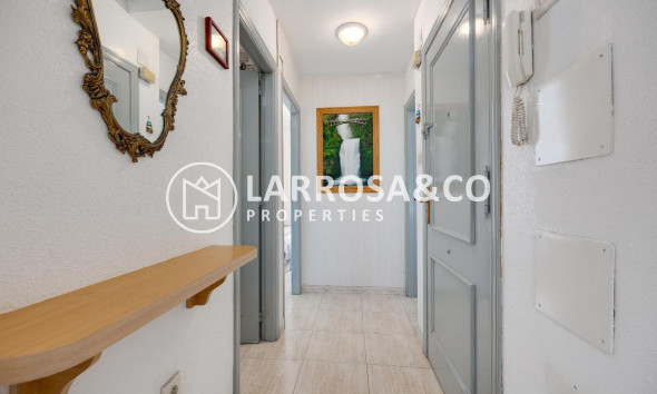 Resale - Apartment - Torrevieja - Playa del cura