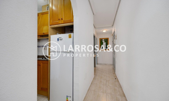 Resale - Apartment - Torrevieja - Playa del cura