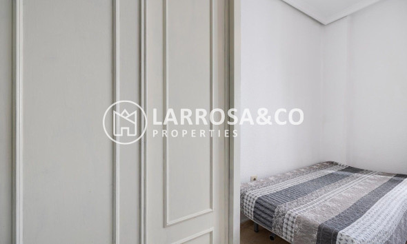 Resale - Apartment - Torrevieja - Playa del cura