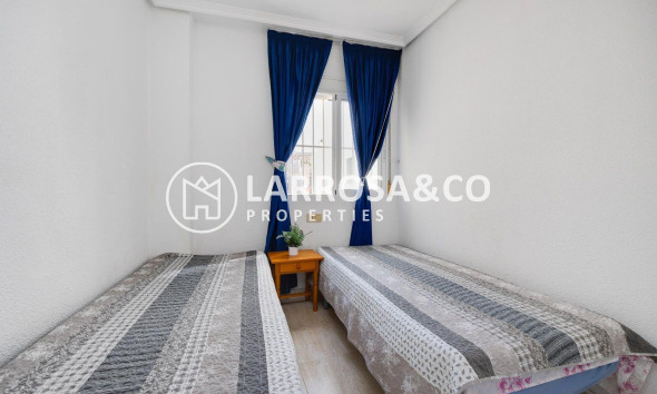 Resale - Apartment - Torrevieja - Playa del cura