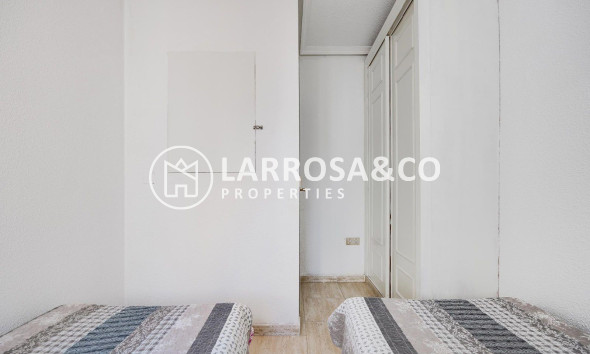 Resale - Apartment - Torrevieja - Playa del cura