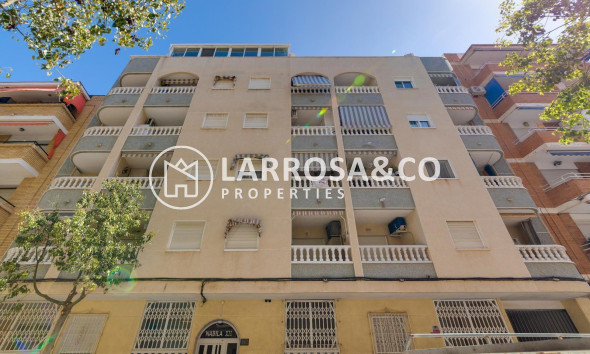 Resale - Apartment - Torrevieja - Playa del cura