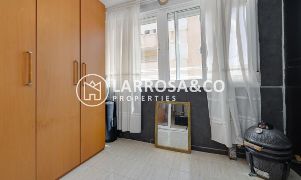 Resale - Apartment - Torrevieja - La Siesta - El Salado - Torreta