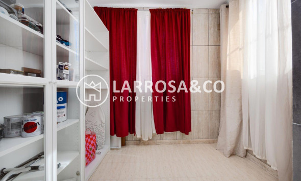 Resale - Apartment - Torrevieja - La Siesta - El Salado - Torreta