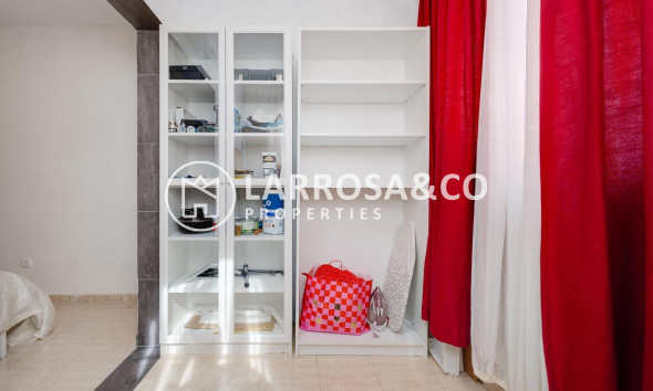 Resale - Apartment - Torrevieja - La Siesta - El Salado - Torreta