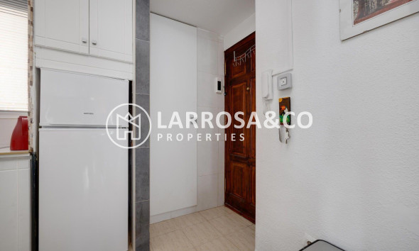 Resale - Apartment - Torrevieja - La Siesta - El Salado - Torreta