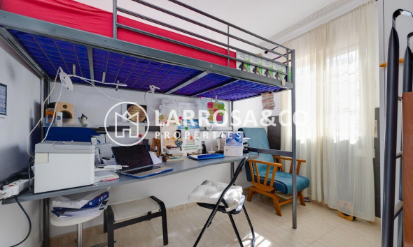 Resale - Apartment - Torrevieja - La Siesta - El Salado - Torreta