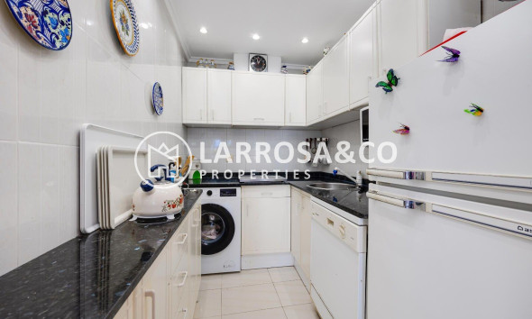 Resale - Apartment - Torrevieja - Cabo cervera