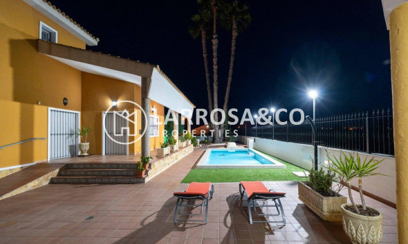 A Vendre - Villa - Orihuela - Orihuela Ciudad
