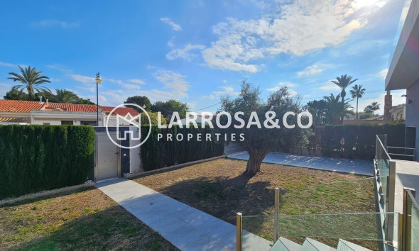 Resale - Detached House/Villa - Torrevieja - Los Angeles