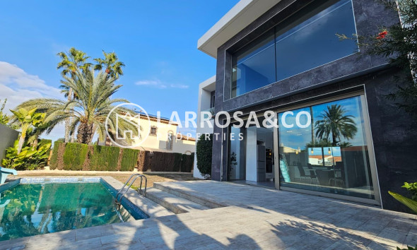 Resale - Detached House/Villa - Torrevieja - Los Angeles