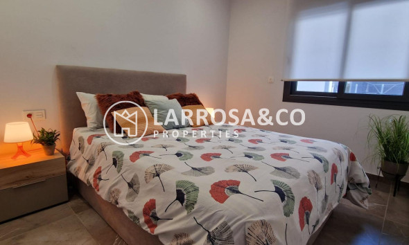 Resale - Apartment - Torrevieja - Centro