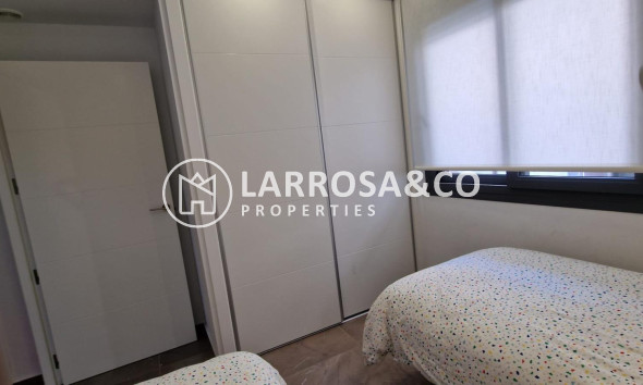Resale - Apartment - Torrevieja - Centro