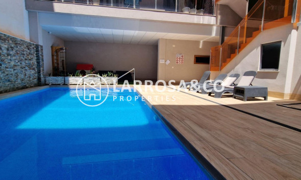 Resale - Apartment - Torrevieja - Centro