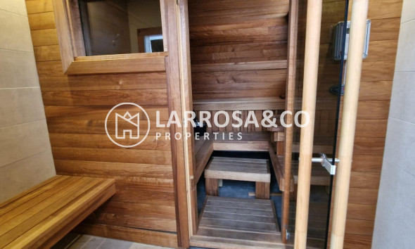 Resale - Apartment - Torrevieja - Centro