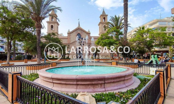 Resale - Apartment - Torrevieja - Centro