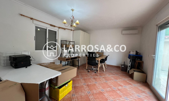 Resale - Detached House/Villa - Dolores - CMNO. ESCORREDOR
