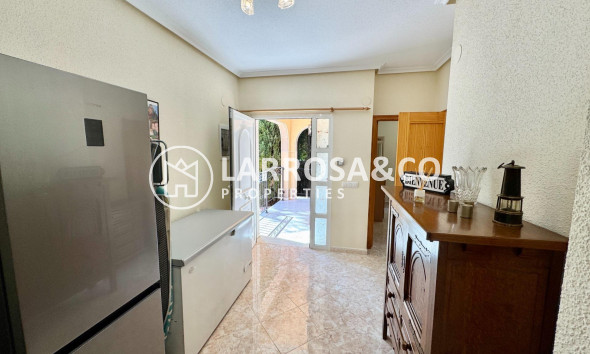 Resale - Detached House/Villa - Dolores - CMNO. ESCORREDOR