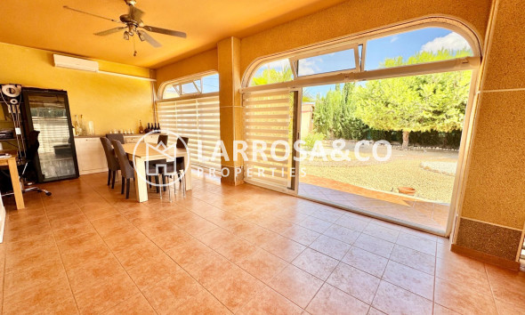 Resale - Detached House/Villa - Dolores - CMNO. ESCORREDOR