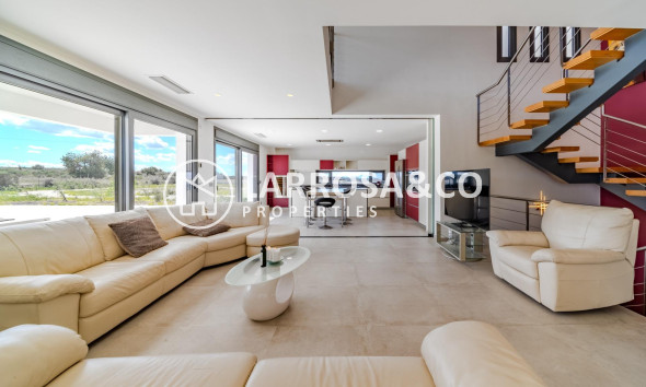 Resale - Detached House/Villa - La Marina