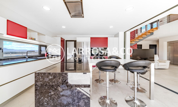 Resale - Detached House/Villa - La Marina